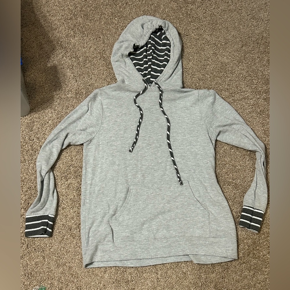 Super soft gray hooded sweatshirt, size L